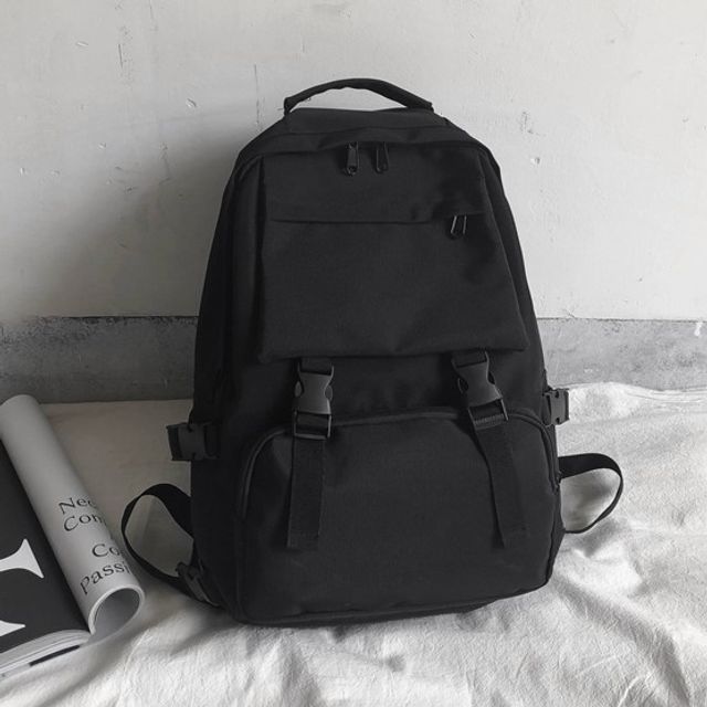 lightweight black backpack