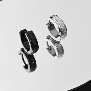 Lilafey-Matte Huggie Earring