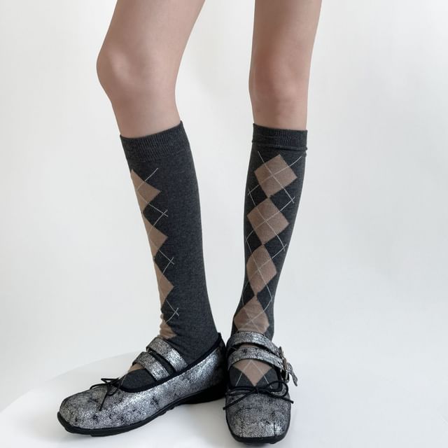 Gentiana-Argyle Print Tall Socks