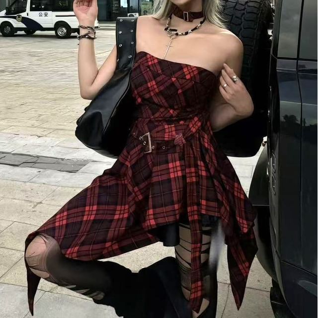 resinling - Set: Plaid Asymmetrical Belted A-Line Tube Dress + Choker | YesStyle resinling - Set: Plaid Asymmetrical Belted A-Line Tube Dress + Choker | YesStyle