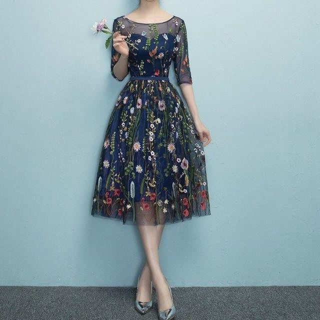 Rosita - Elbow-Sleeve Boat Neck Floral Embroidery Cocktail Dress