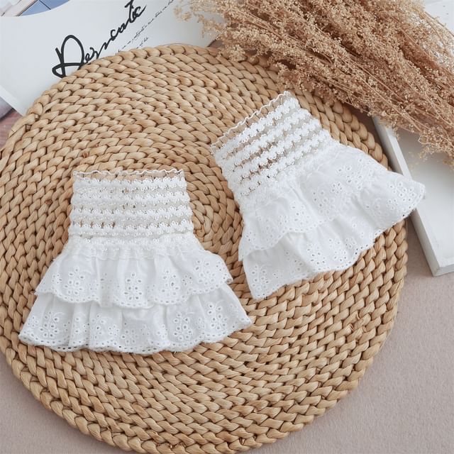 MIOW-Lace Wrist Cuffs