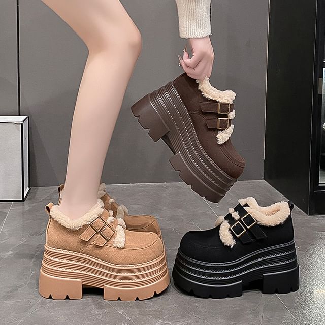 Sleeko-Fleece Lined Buckled Platform Ankle Snow Boots