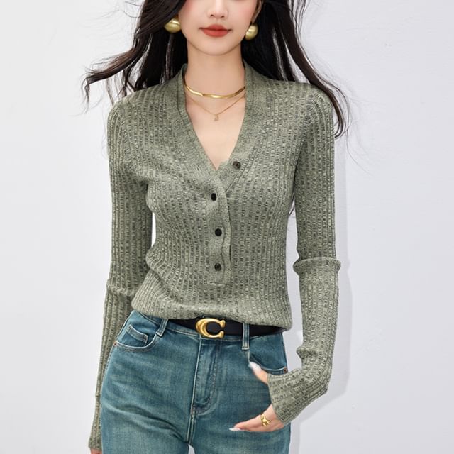Dragan Pulse-Long-Sleeve V-Neck Half Buttoned Plain Knit Top