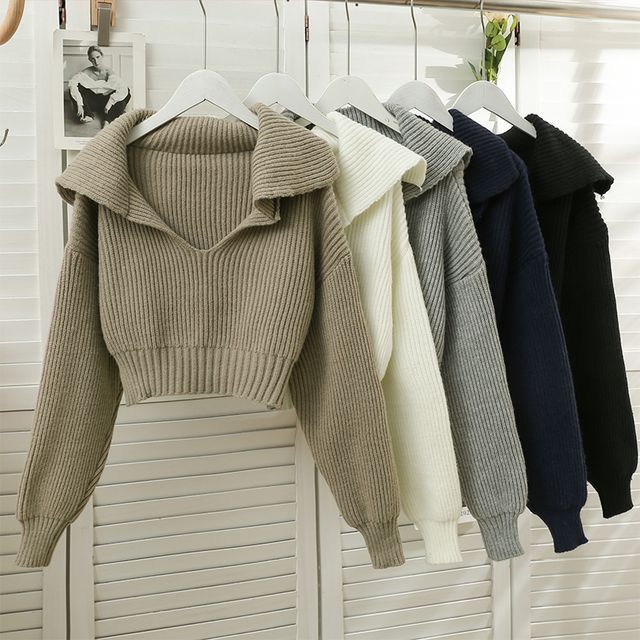 Lemongrass - Collared V-Neck Cropped Sweater in 5 Colors | YesStyle