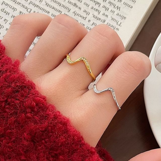 pexrl jewelry-CZ Wavy Ring