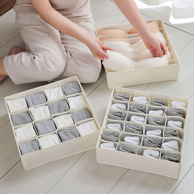 Yulu-Foldable Fabric Garment Organizer