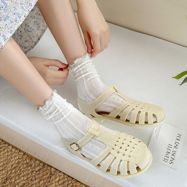 Gentiana-Ruffle Trim Socks