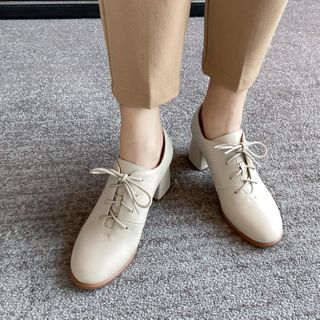 lace up oxford pumps