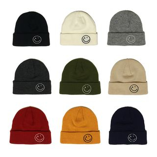 Heloi - Smiley Face Embroidered Beanie