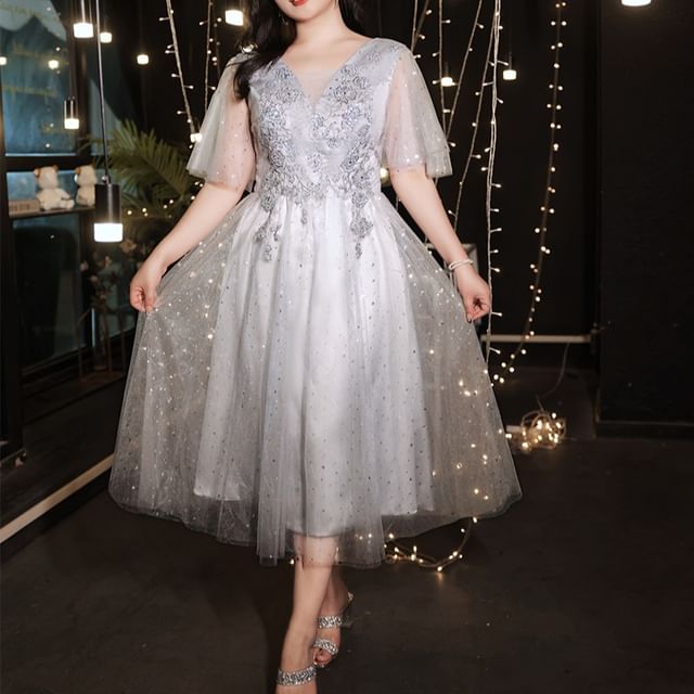 sachin and babi light blue dress uliaque - Plus Size Short-Sleeve Crewneck Mesh Midi A-Line Evening Dress