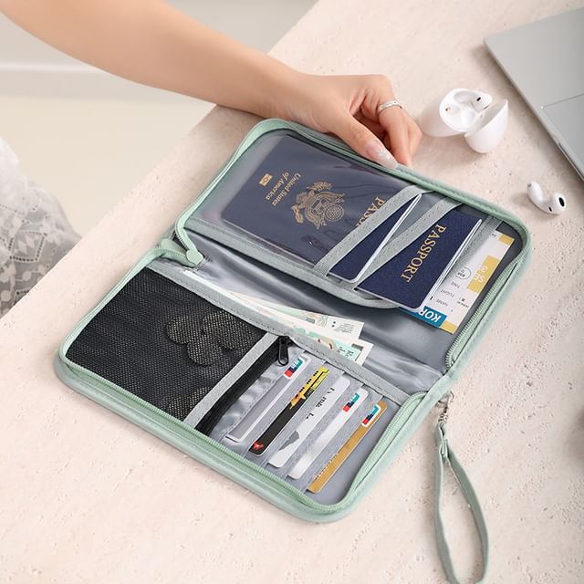 On My Mind-Plain Mesh Panel PVC Panel Passport Pouch
