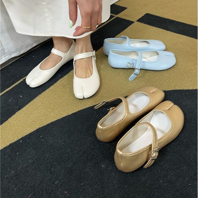 POPOW Split-Toe Mary Jane Shoes YesStyle