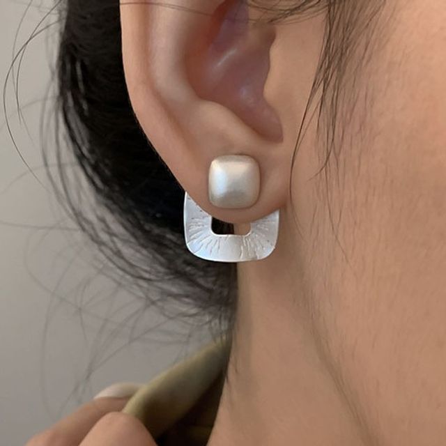 Hansha-Brushed Square Alloy Through Through Earring