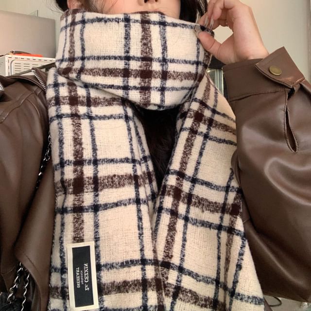 Frior-Plaid Fringed Scarf