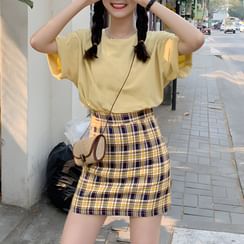 monroll - Crew-Neck Short-Sleeve T-Shirt / Plaid Mini A-Line Skirt monroll - Crew-Neck Short-Sleeve T-Shirt / Plaid Mini A-Line Skirt