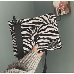 Polnocna - Leopard Print Fluffy Crossbody Bag