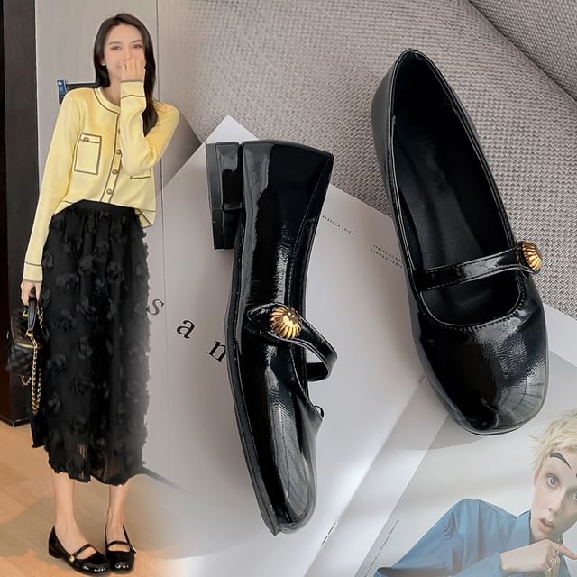 Asterisk-Patent Leather Mary Jane Shoes