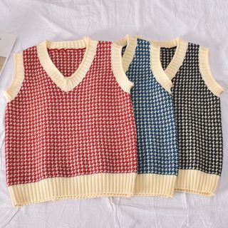 red knit vest