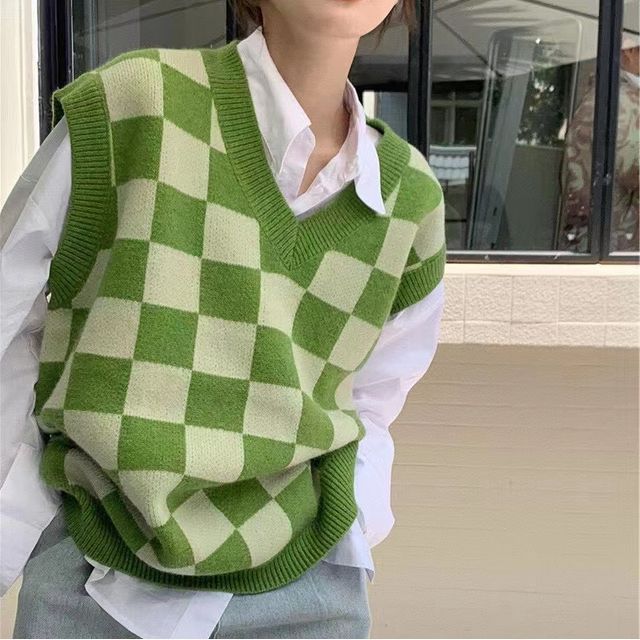 SHONN - V-Neck Color Panel Chessboard Pattern Knit Vest | YesStyle