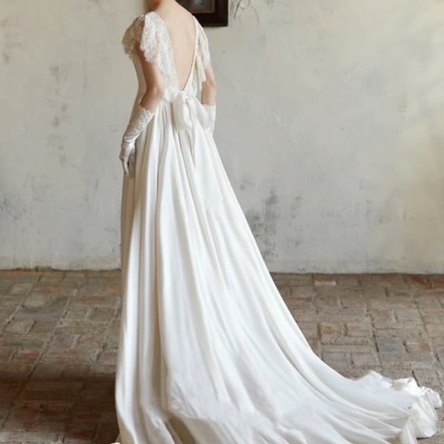 DreesHouse-Square Neck Plain Lace Wedding Gown
