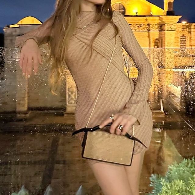 Long-Sleeve Crew Neck Plain Distressed Mini Bodycon Dress Long-Sleeve Crew Neck Plain Distressed Mini Bodycon Dress
