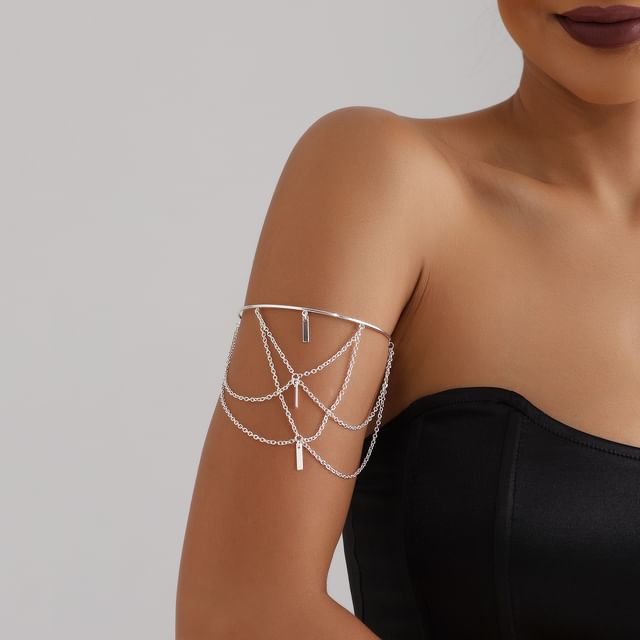 LIVSIA-Metal Arm Chain