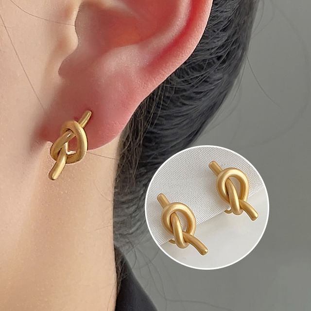 Chimerro-Knot Clip-On Earring