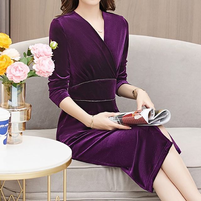 CHICHA - Long-Sleeve V-Neck Velvet Midi A-Line Dress | YesStyle