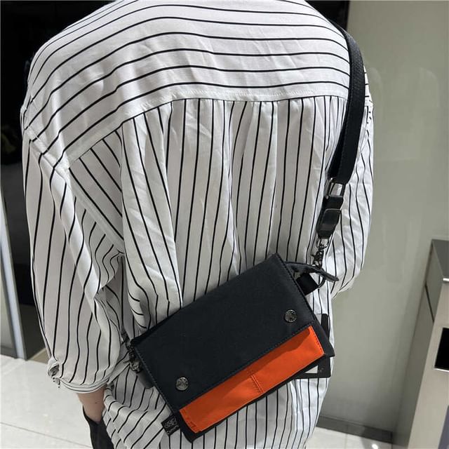 BagBuzz-Two Tone Multi-Pocket Crossbody Bag