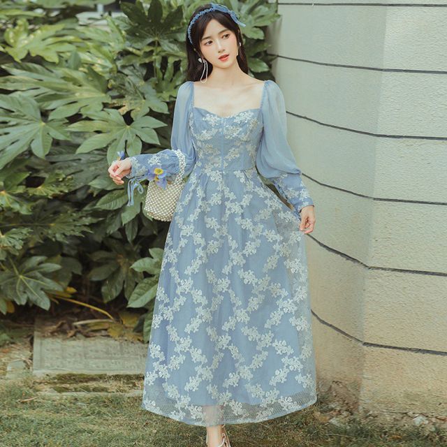 Presualyze - Long-Sleeve V-Neck Floral Midi A-Line Dress