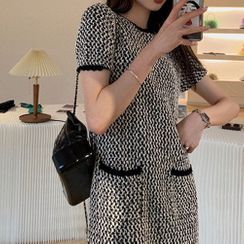 Shinobu - Short-Sleeve Knit Mini Shift Dress
