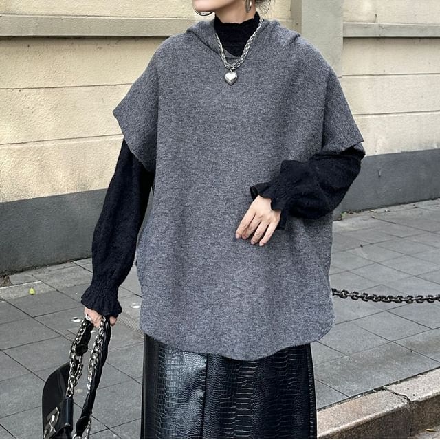 KUMI-Plain Hood Sweater Vest