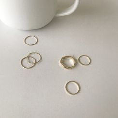 UPTOWNHOLIC - Set of 6: Rings UPTOWNHOLIC - Set of 6: Rings