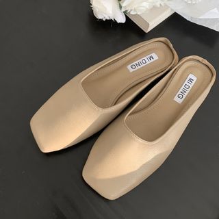 flat square toe mules