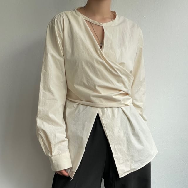 Coris-Long-Sleeve Round Neck Plain Cutout Slit Blouse
