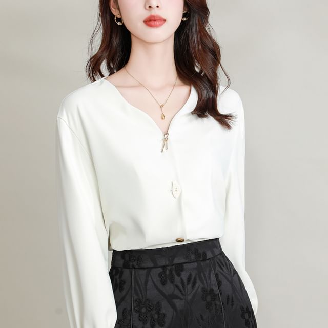 Jeonseon-Long-Sleeve V-Neck Plain Blouse