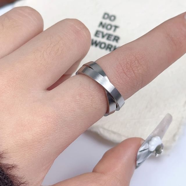 Sharkkira-Brushed Layered Alloy Ring