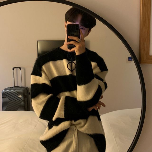 DragonRoad-Crew Neck Striped Sweater
