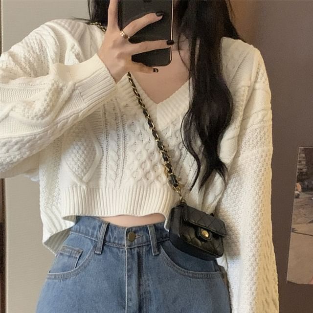 GOUB-V-Neck Cable Knit Plain Crop Sweater