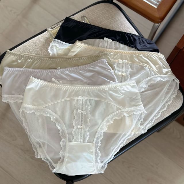 camikiss-Lace Trim Panties Set