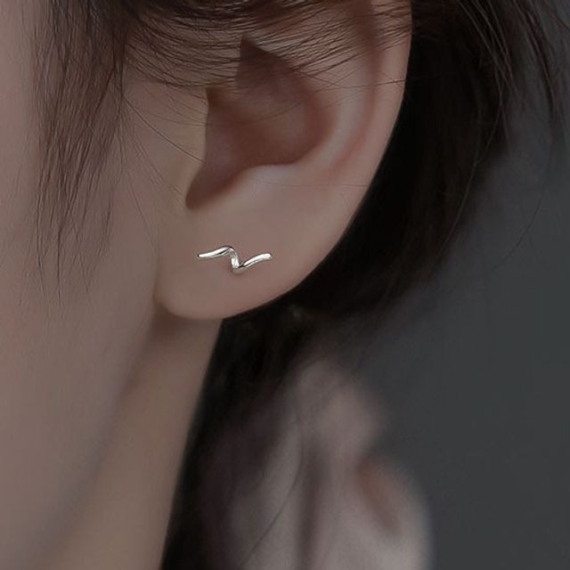 Hansha-Curve Alloy Earring