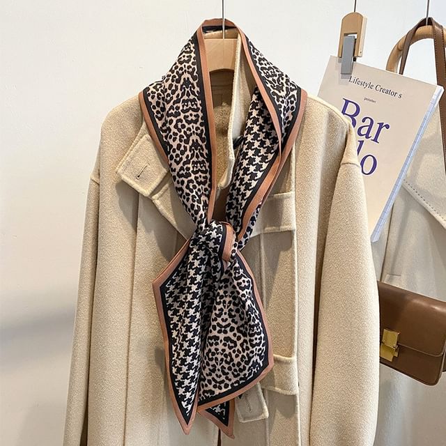 Frior-Houndstooth Leopard Light Scarf