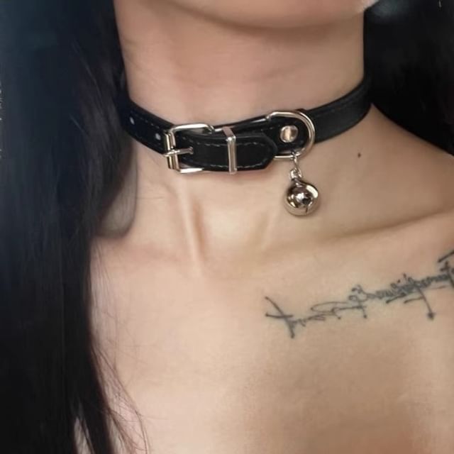 Chimerro-Faux Leather Choker