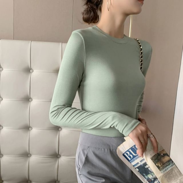 KUMI-Long-Sleeve Round Neck Plain Slim Fit Tee
