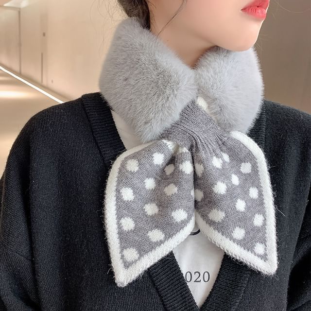 Rita Zita-Dotted Fluffy Panel Knit Scarf