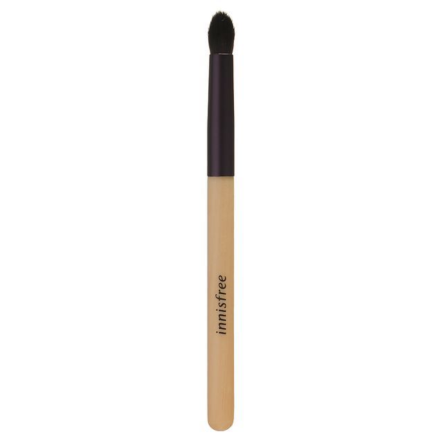 innisfree Beauty Tool Mini Eye Shadow Brush (Contouring) YesStyle