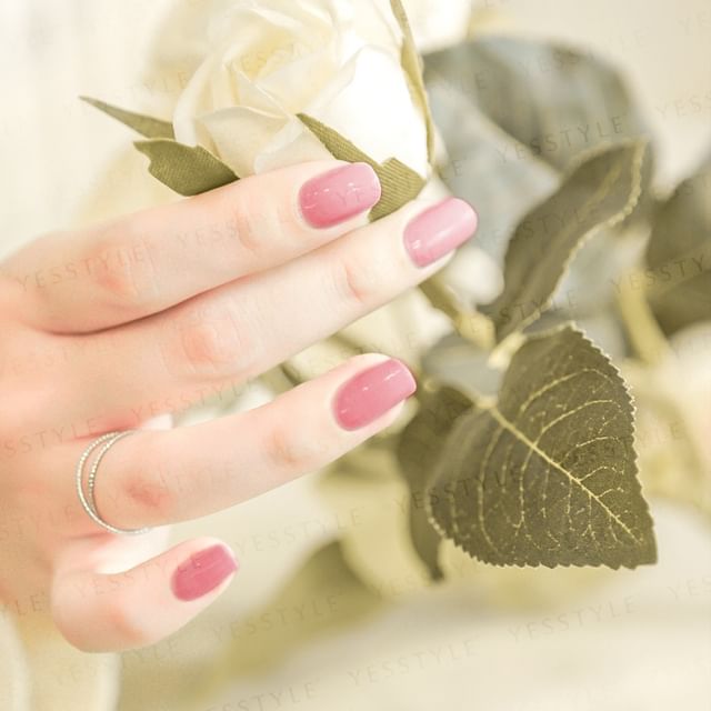 ALLOYA-Water-Based Natural Nail Polish Environmental Friendly 044 On The Phone