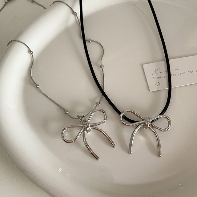 Panda Dama-Bow Pendant Necklace