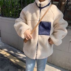 Karnel - Applique Furry Zip Jacket Karnel - Applique Furry Zip Jacket